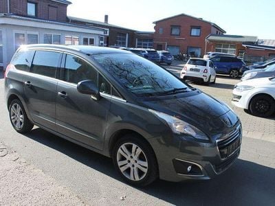 Usata Peugeot 5008 Allure 120 CV (88 kW) 2016 Grigio Monovolume
