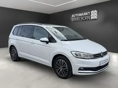 Gebraucht VW Touran Comfortline 150 PS (110 kW) 2024 Weiß Van / Kleinbus