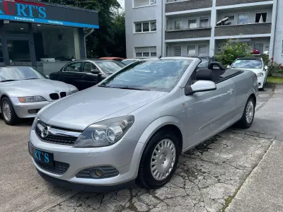 Gebraucht Opel Astra Edition 105 PS (77 kW) 2008 Starsilber iii m2 Cabrio
