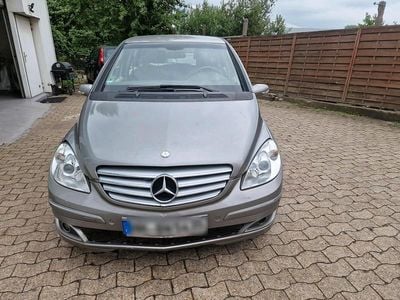 Mercedes B180