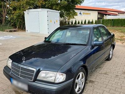 Mercedes C180
