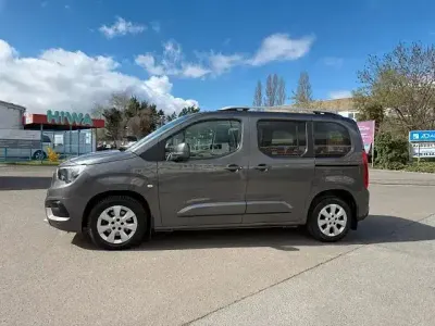 Second-hand Opel Combo Life Innovation 131 CP (96 kW) 2019 Gri Monovolum