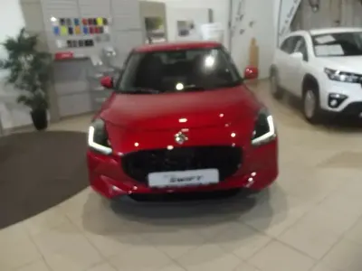 Neu Suzuki Swift Comfort 82 PS (60 kW) 2026 Rot Kleinwagen