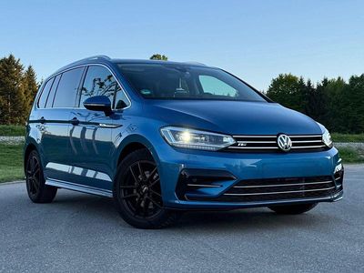 Blau Gebraucht 2016 VW Touran Highline Van / Kleinbus | 19.000 € (Teuer)