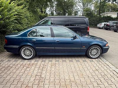 BMW 528