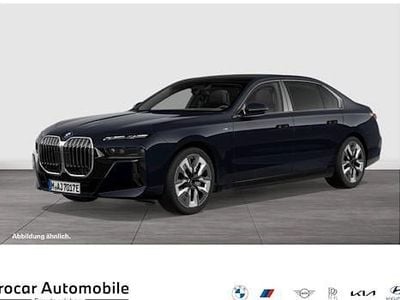 Usado BMW 750e M Sport 489 HP (359 kW) 2024 Preto Sedan