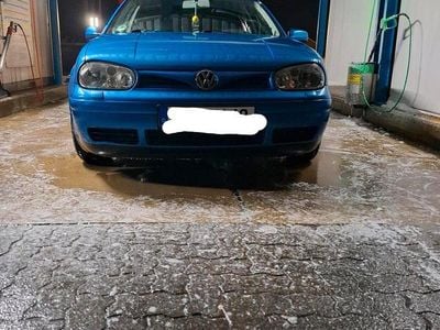 Gebraucht VW Golf IV 116 PS (85 kW) 2000 Blau Kleinwagen