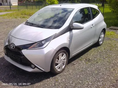 Gebraucht Toyota Aygo X-play 69 PS (50 kW) 2015 Grau Kleinwagen