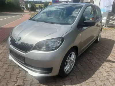 Gebraucht Skoda Citigo Active 60 PS (44 kW) 2018 Tungstensilber Kleinwagen