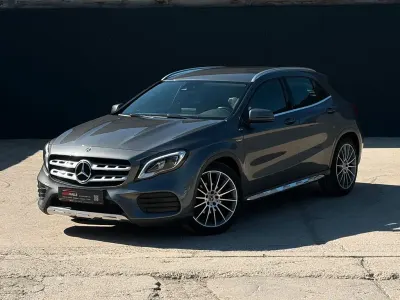 Gebraucht Mercedes GLA180 Urban 122 PS (89 kW) 2019 Grau SUV