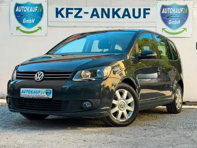 Gebraucht VW Touran Trendline 105 PS (77 kW) 2014 Grau Van / Kleinbus