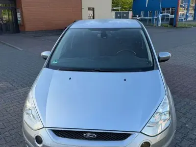 Używany Ford S-MAX S 140 KM (102 kW) 2008 Srebrny Minivan