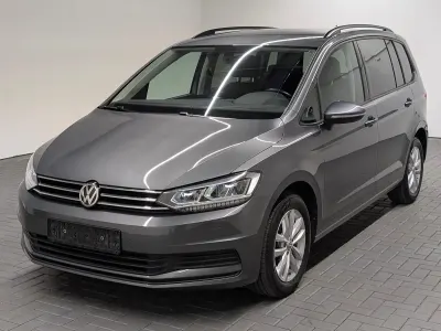 Gebraucht VW Touran 116 PS (85 kW) 2018 Indiumgraumet. Van / Kleinbus