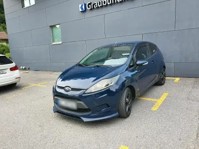 Gebraucht Ford Fiesta 98 PS (72 kW) 2012 Blau Kleinwagen
