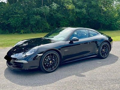 Porsche 911 Carrera 4