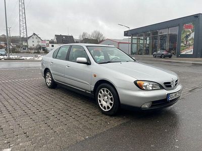 Gebraucht Nissan Primera Comfort 114 PS (83 kW) 1999 Silber Kombi