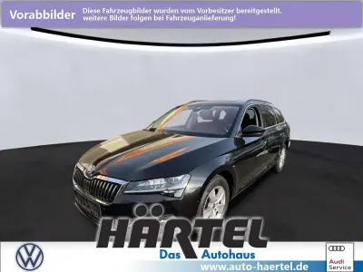 Gebraucht Skoda Superb Style 150 PS (110 kW) 2023 Black magic perleffekt, pearl effect Kombi