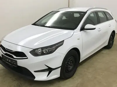 Gebraucht Kia Ceed Sportswagon Vision 136 PS (100 kW) 2023 Weiß Kombi
