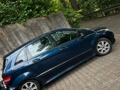 Gebraucht Mercedes B180 109 PS (80 kW) 2005 Blau Van / Kleinbus
