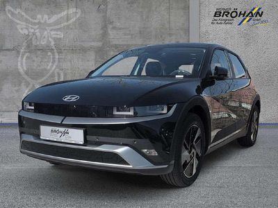 Neu Hyundai Ioniq Dynamiq 125 kW (170 PS) 2025 Schwarz Kleinwagen