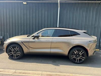Gebraucht Aston Martin DBX 551 PS (405 kW) 2023 Gold SUV