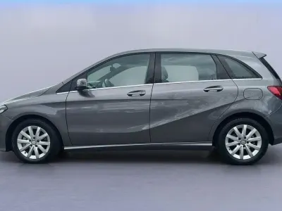 Gebraucht Mercedes B200 136 PS (100 kW) 2018 Metallic Kleinwagen