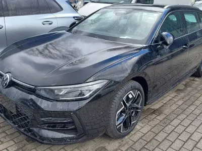 Neu VW Passat R-line 150 PS (110 kW) 2026 Grenadillschwarz Kombi