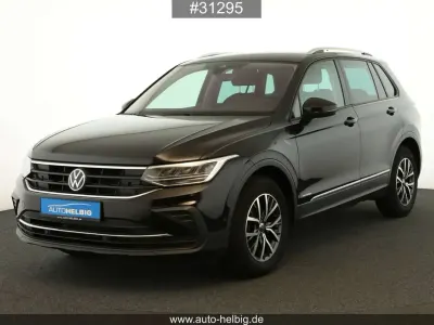 Gebraucht VW Tiguan Life 150 PS (110 kW) 2022 Deep black perleffekt SUV