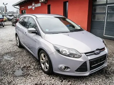 Brugt Ford Focus Champions Edition 140 HK (102 kW) 2012 Grå Sedan