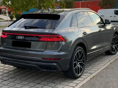 Gebraucht Audi Q8 S-Line 340 PS (250 kW) 2019 Grau SUV