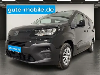 Neu Fiat Doblò 131 PS (96 kW) 2026 Schwarz Van / Kleinbus