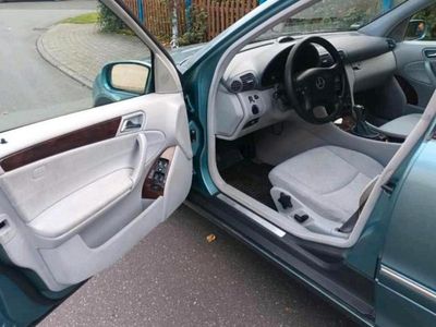 Mercedes C180