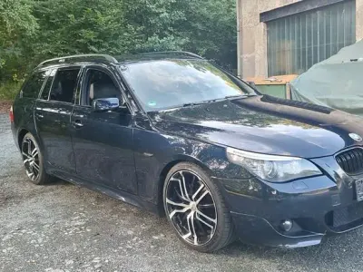 Gebraucht BMW 530 Sport Line 235 PS (172 kW) 2008 Schwarz Kombi