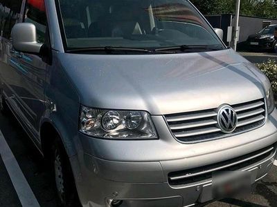 Silber Gebraucht 2003 VW Multivan Highline Van | 9.000 €