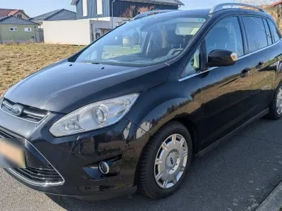 Używany Ford Grand C-Max Titanium 150 KM (110 kW) 2012 Czarny Minivan