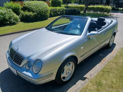 Gebraucht Mercedes CLK230 193 PS (141 kW) 1999 Silber Cabrio