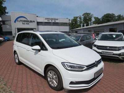 Gebraucht VW Touran Highline 150 PS (110 kW) 2023 Weiß Van / Kleinbus