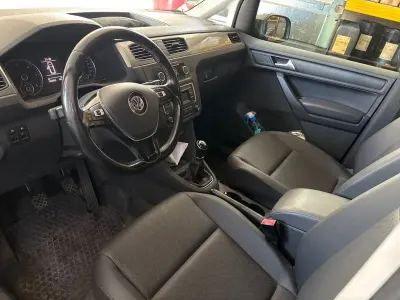 Gebraucht VW Caddy Trendline 140 PS (102 kW) 2015 Grau Van / Kleinbus