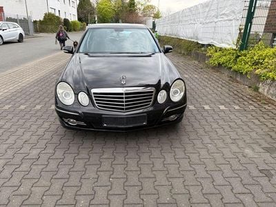 Gebraucht Mercedes E220 Avantgarde 170 PS (125 kW) 2007 Schwarz Limousine