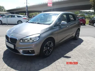 Gebraucht BMW 220 Luxury Line 192 PS (141 kW) 2015 Silber Kombi