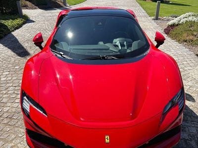 Usata Ferrari SF90 999 CV (734 kW) 2024 Rosso Cabrio