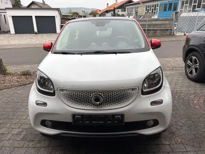 Gebraucht Smart ForFour Passion 90 PS (66 kW) 2018 Weiß Kleinwagen