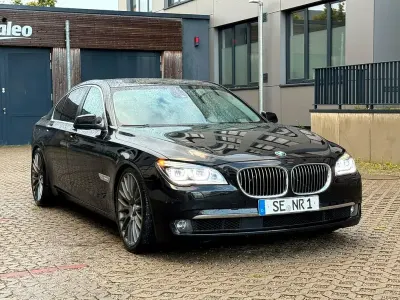 Gebraucht BMW 730 245 PS (180 kW) 2010 Schwarz Limousine