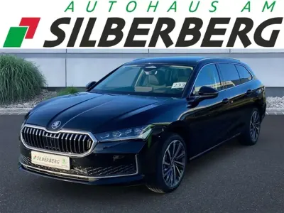 Neu Skoda Superb LAURIN & KLEMENT 193 PS (141 kW) 2026 Onyx schwarz metallic Kombi