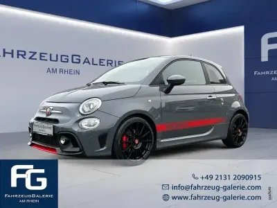 Gebraucht Abarth 695 165 PS (121 kW) 2017 Colore esterno (pista grau) Kleinwagen
