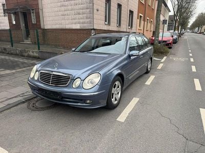 Usata Mercedes E280 231 CV (169 kW) 2005 Blu Station wagon