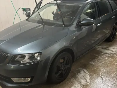 Gebraucht Skoda Octavia 150 PS (110 kW) 2016 Grau Kombi
