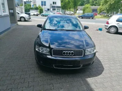 Gebraucht Audi A4 Ambiente 220 PS (161 kW) 2002 Schwarz Limousine