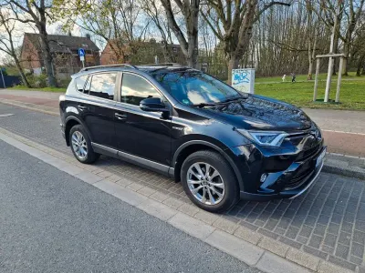 Second-hand Toyota RAV4 Comfort 197 CP (144 kW) 2016 Negru SUV
