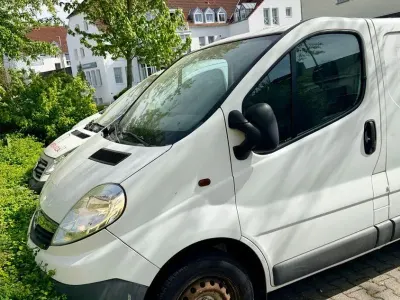 Gebraucht Opel Vivaro 90 PS (66 kW) 2010 Weiß Van / Kleinbus